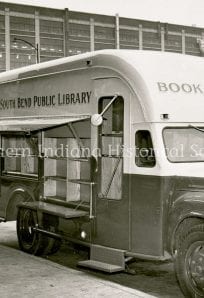 Bookmobile ph307 LL (1)